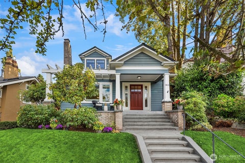 Photo of 863 E Gwinn Place, Seattle, WA 98102 (MLS # 2579250)