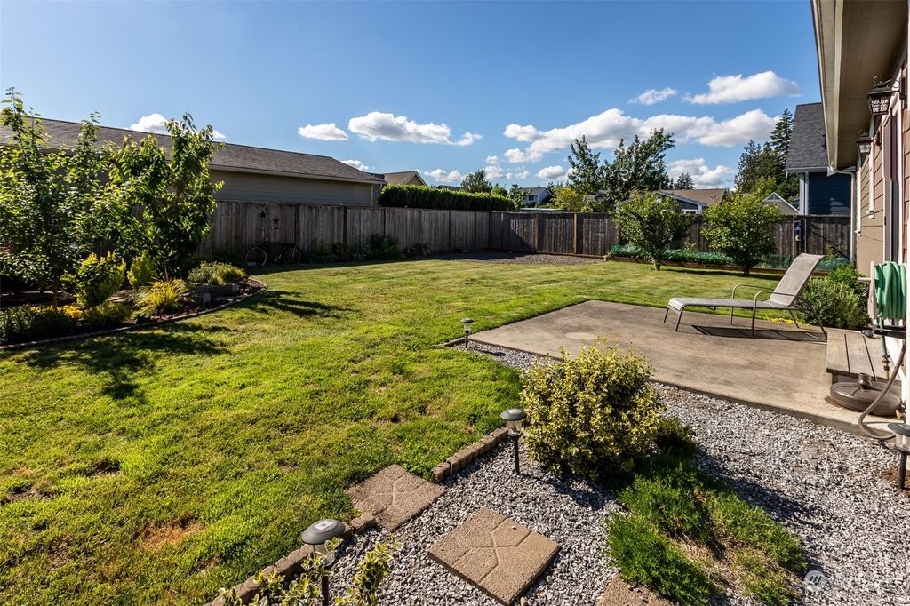 listing image 9361993532350015235