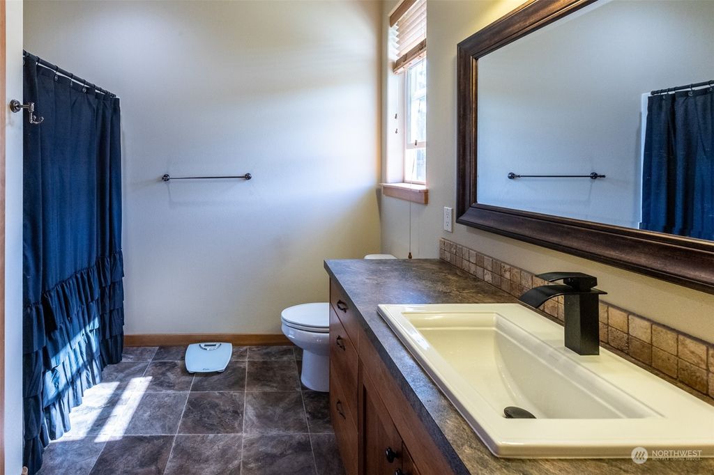 listing image 9360766763539368027