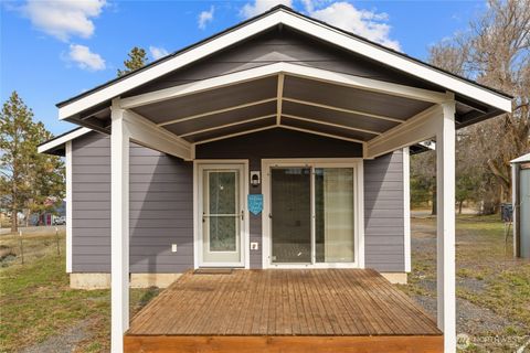 Photo of 1150 Sunlight Drive, Cle Elum, WA 98922 (MLS # 2480713)