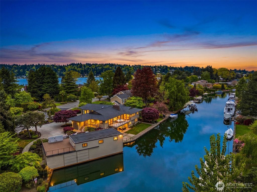 Photo of 61 Cascade Key, Bellevue, WA 98006 (MLS # 2559251)