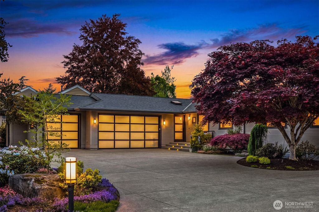 Photo of 61 Cascade Key, Bellevue, WA 98006 (MLS # 2559251)