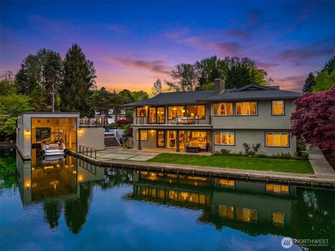 Photo of 61 Cascade Key, Bellevue, WA 98006 (MLS # 2559251)