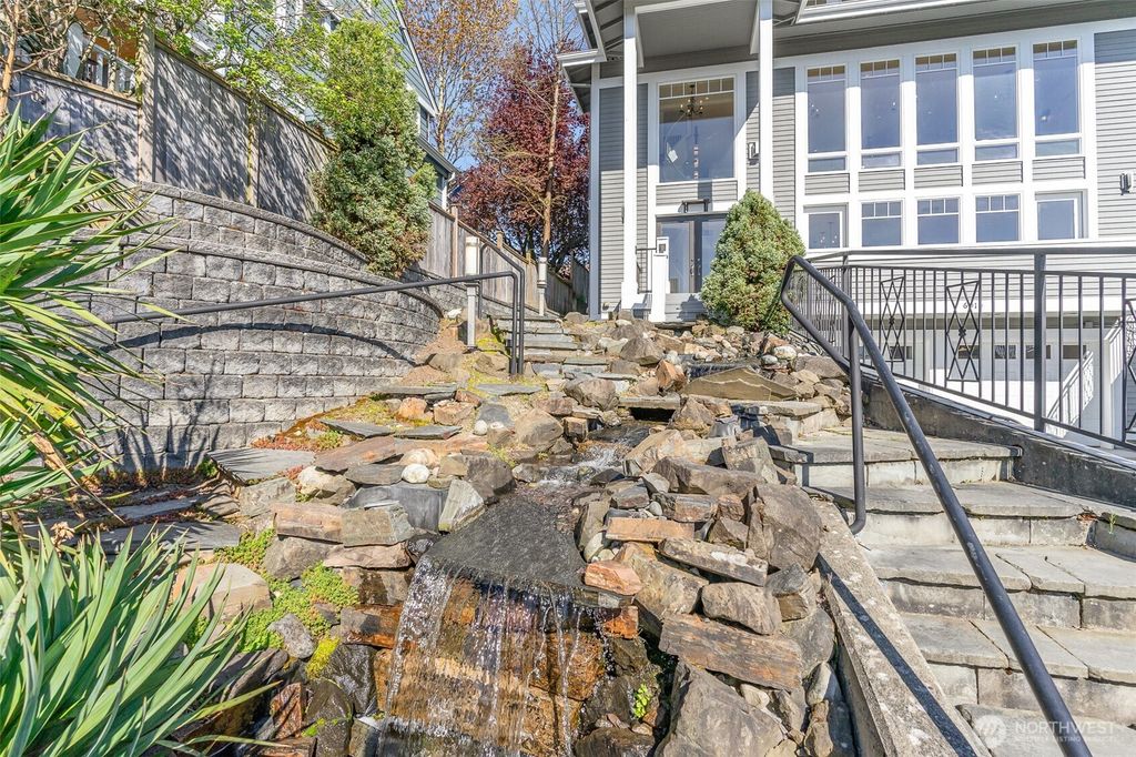 Photo of 6014 34th Avenue NW, Seattle, WA 98107 (MLS # 2361431)