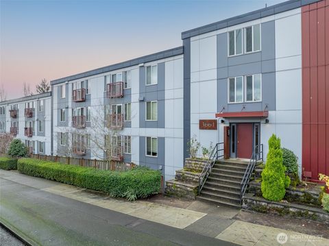 3661 Phinney Avenue N 107 Seattle WA 98103