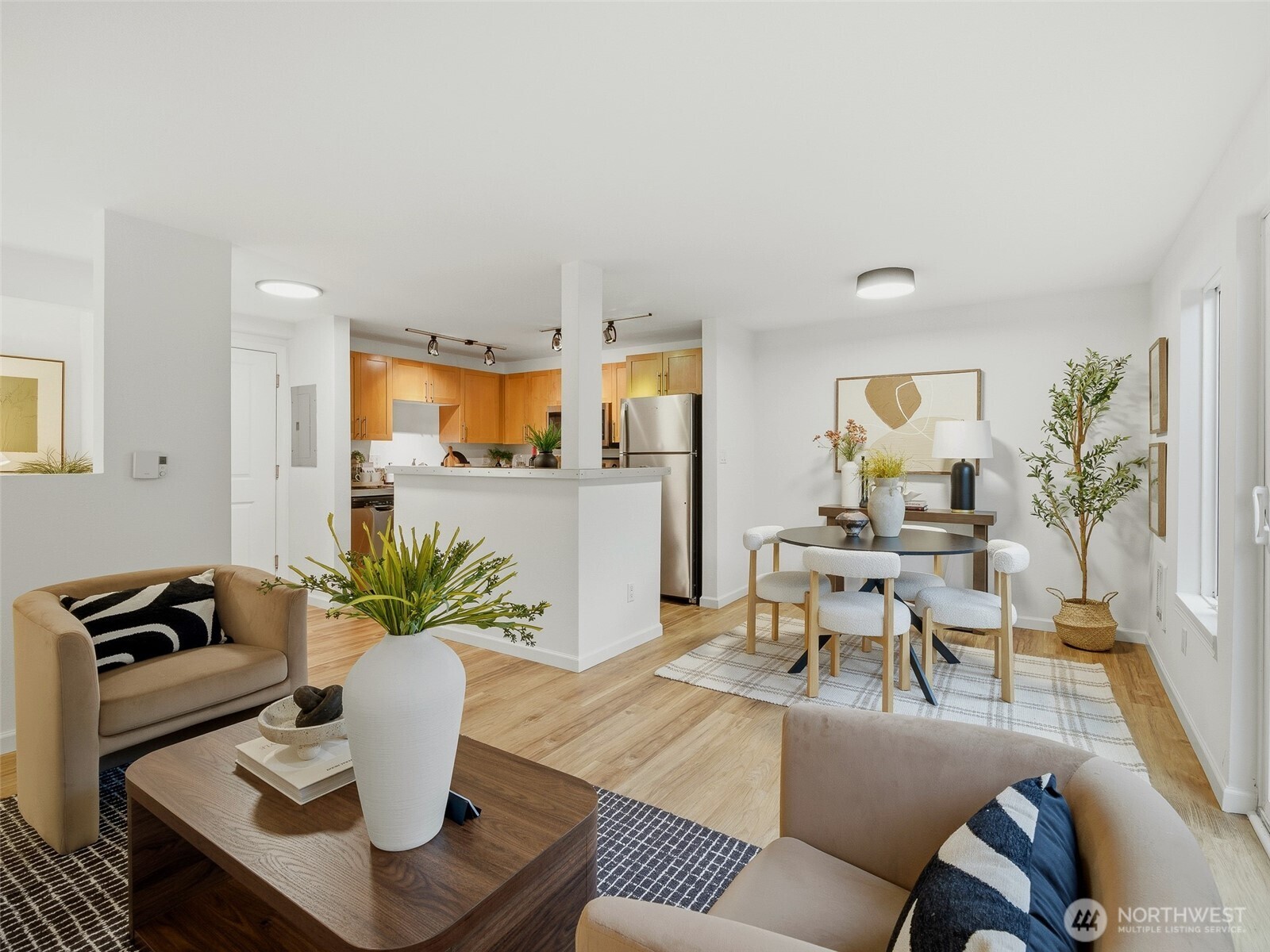 3661 Phinney Avenue N 107