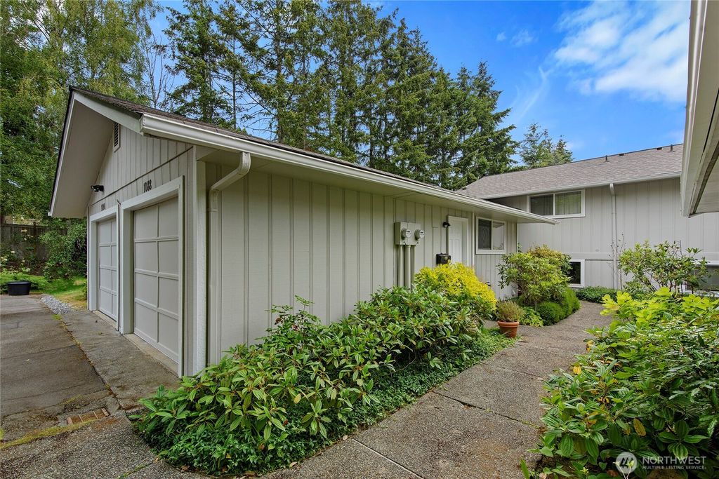 Photo of 1090 Ihland Place NE, Bainbridge Island, WA 98110 (MLS # 2538224)