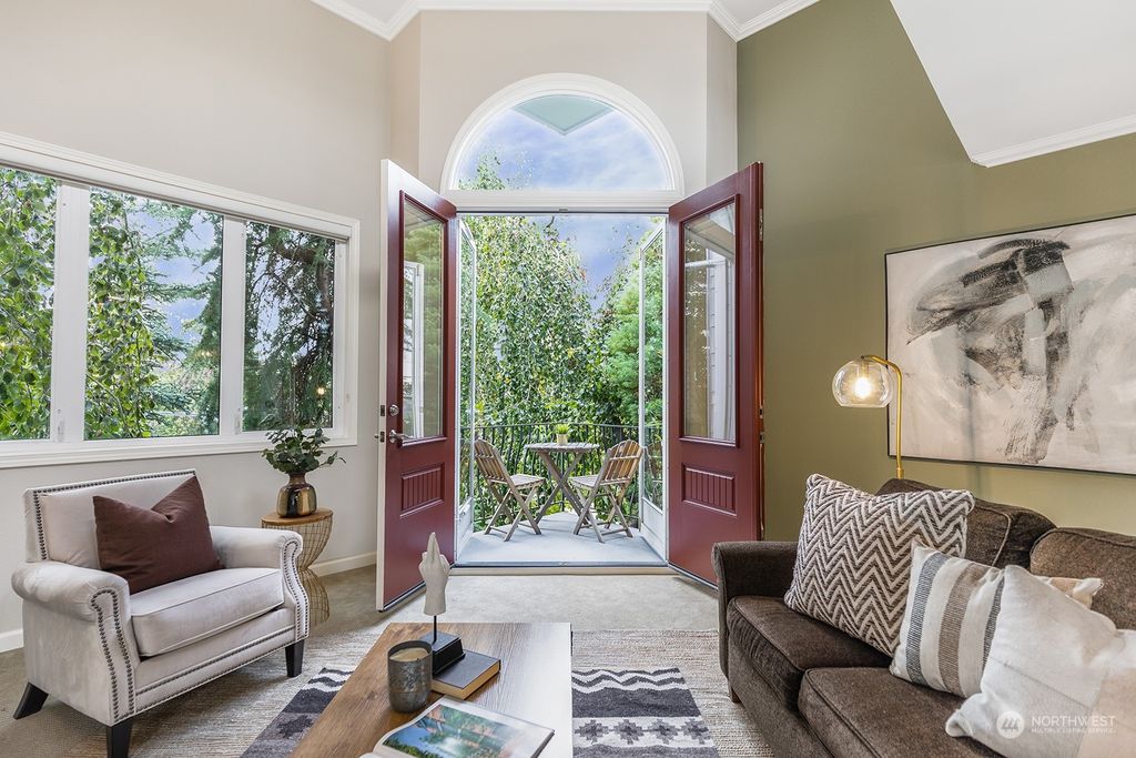 Photo of 121 6th Court, Kirkland, WA 98033 (MLS # 2006057)