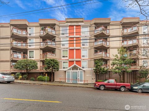 Photo of 711 E Denny Way #104, Seattle, WA 98122 (MLS # 2537894)