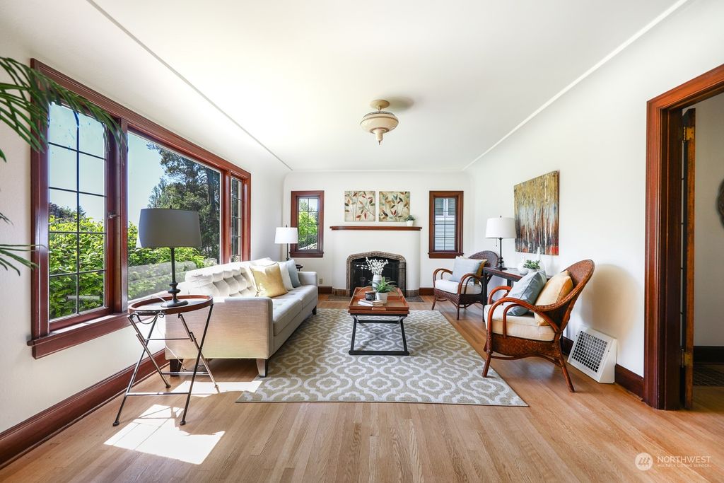 Photo of 1612 NE 73rd Street, Seattle, WA 98115 (MLS # 2237468)