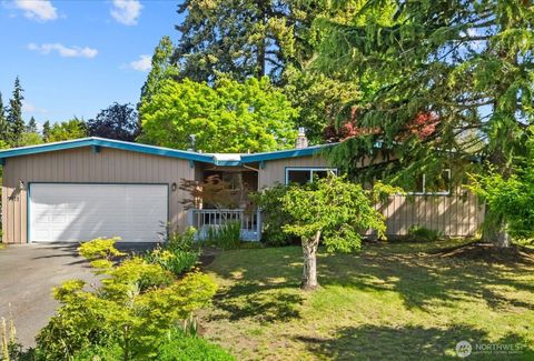 Photo of 7111 191st Place SW, Lynnwood, WA 98036 (MLS # 2529136)