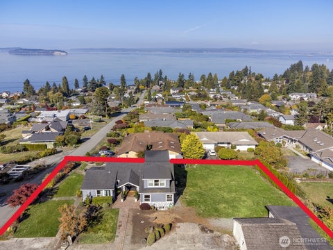 Photo of 5037 33rd Avenue W, Everett, WA 98203 (MLS # 2526426)
