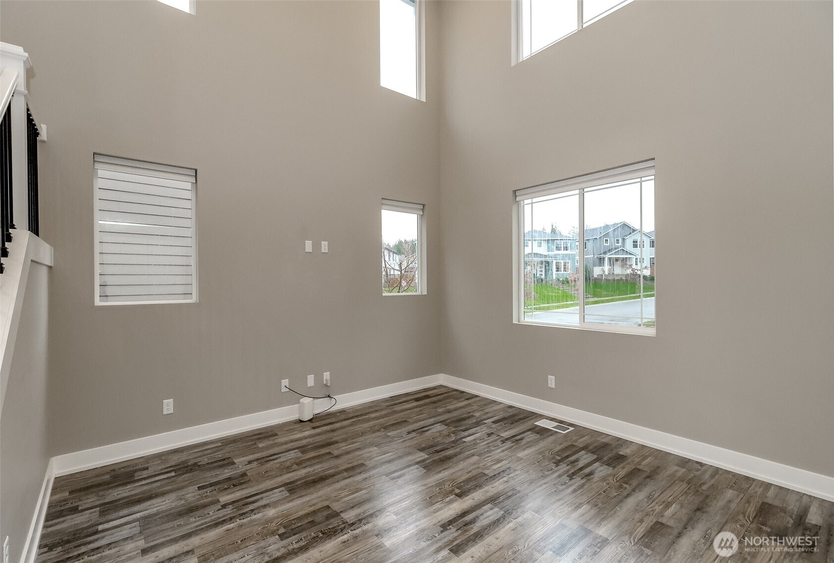 18827 Eagle Ridge Drive E