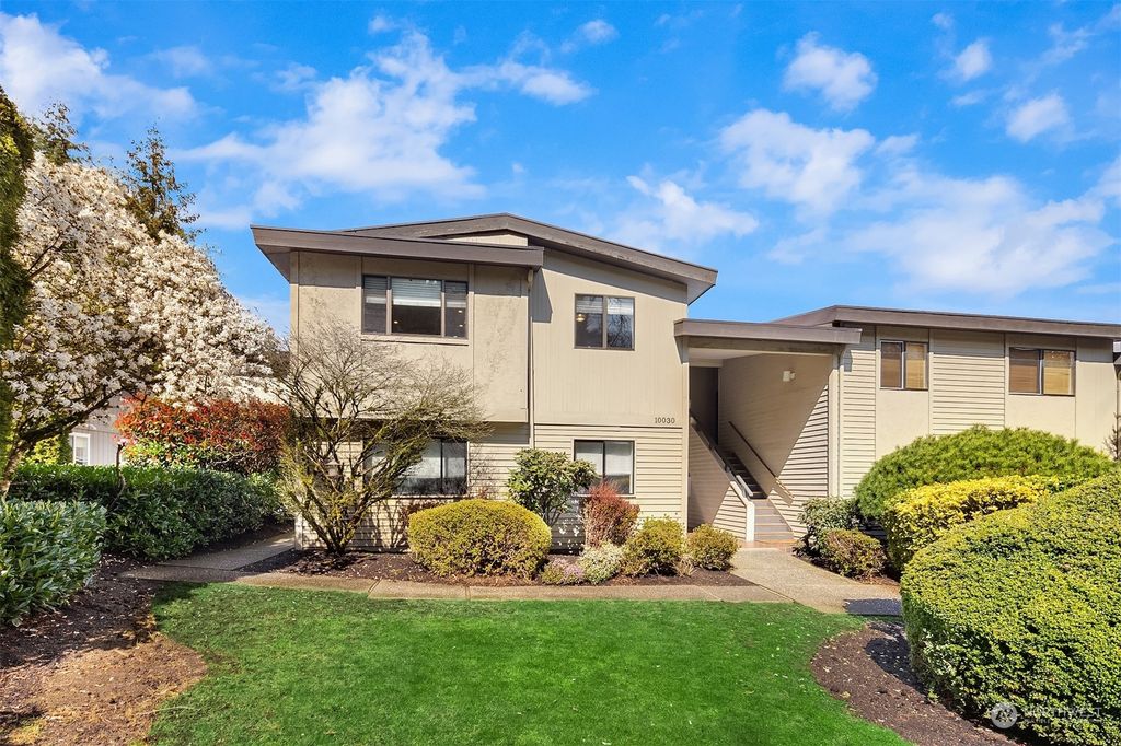 Photo of 10030 SE 6th Street #201, Bellevue, WA 98004 (MLS # 2049947)