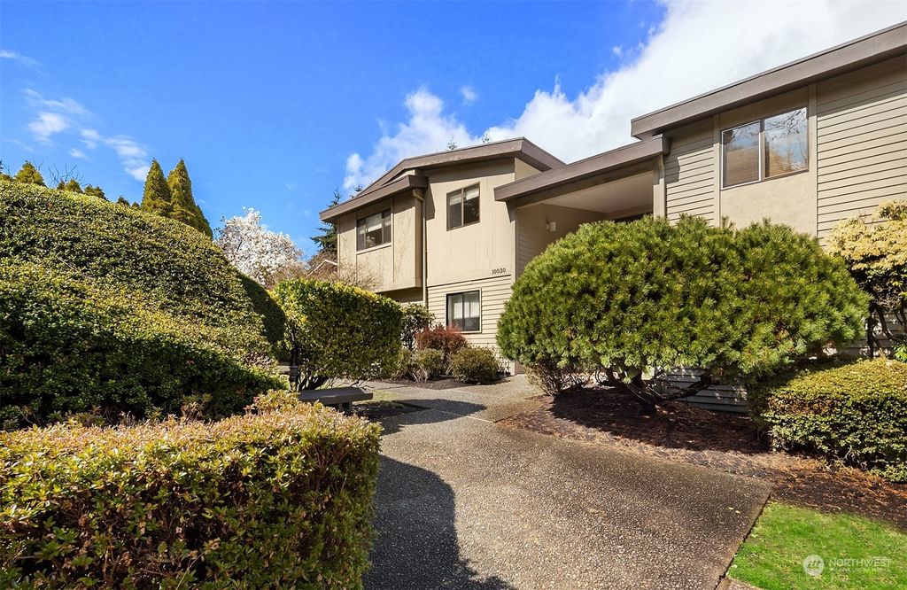 Photo of 10030 SE 6th Street #201, Bellevue, WA 98004 (MLS # 2049947)