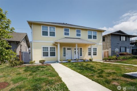 Photo of 3323 Hoyt Avenue #A, Everett, WA 98201 (MLS # 2477348)