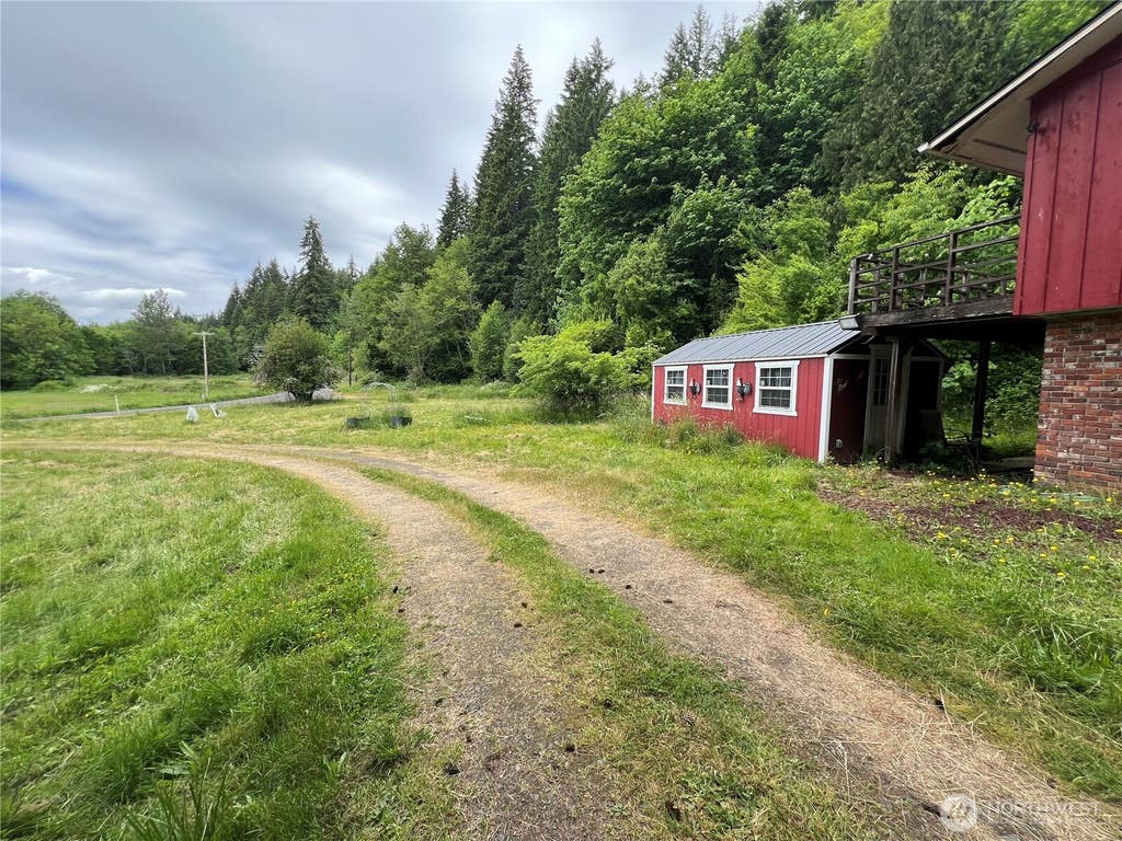 Photo of 452 Lincoln Creek RD, Centralia, WA 98531 (MLS # 2535478)