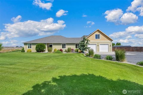 Photo of 4050 Rd 7.4 NE, Moses Lake, WA 98837 (MLS # 2531941)