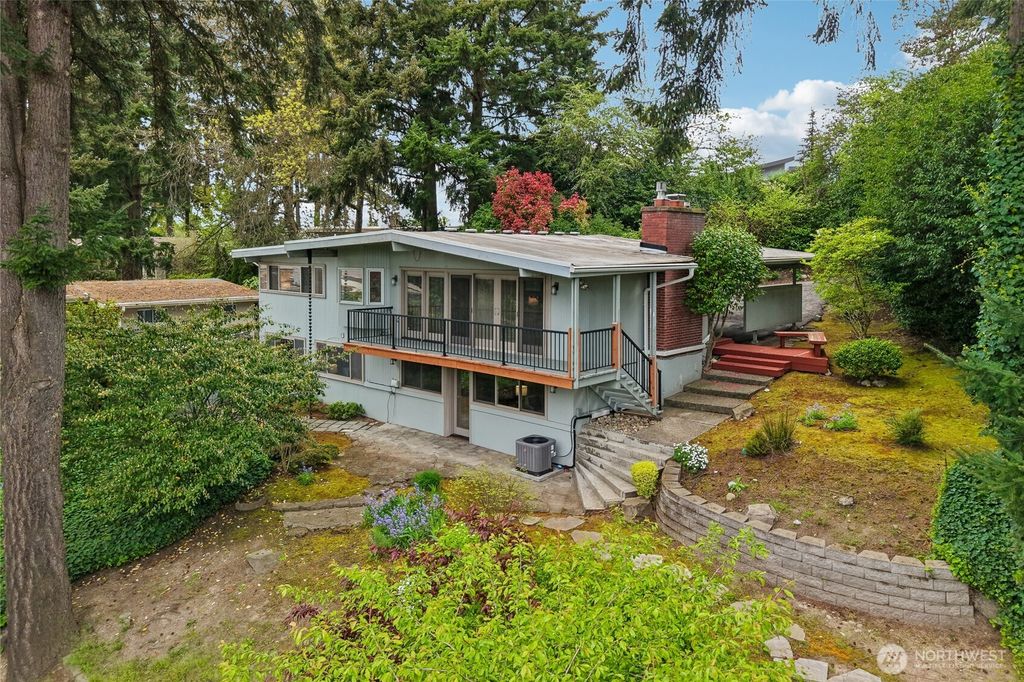 Photo of 12226 SE 25th Street, Bellevue, WA 98005 (MLS # 2514710)