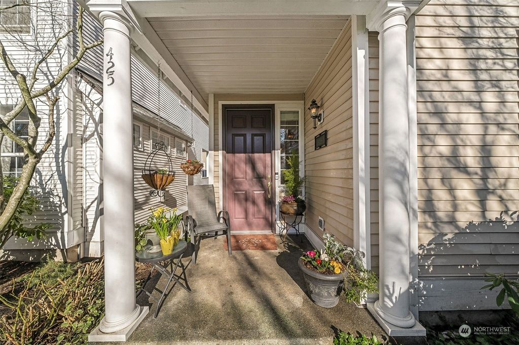 Photo of 425 227th Lane NE #46, Sammamish, WA 98074 (MLS # 2327125)