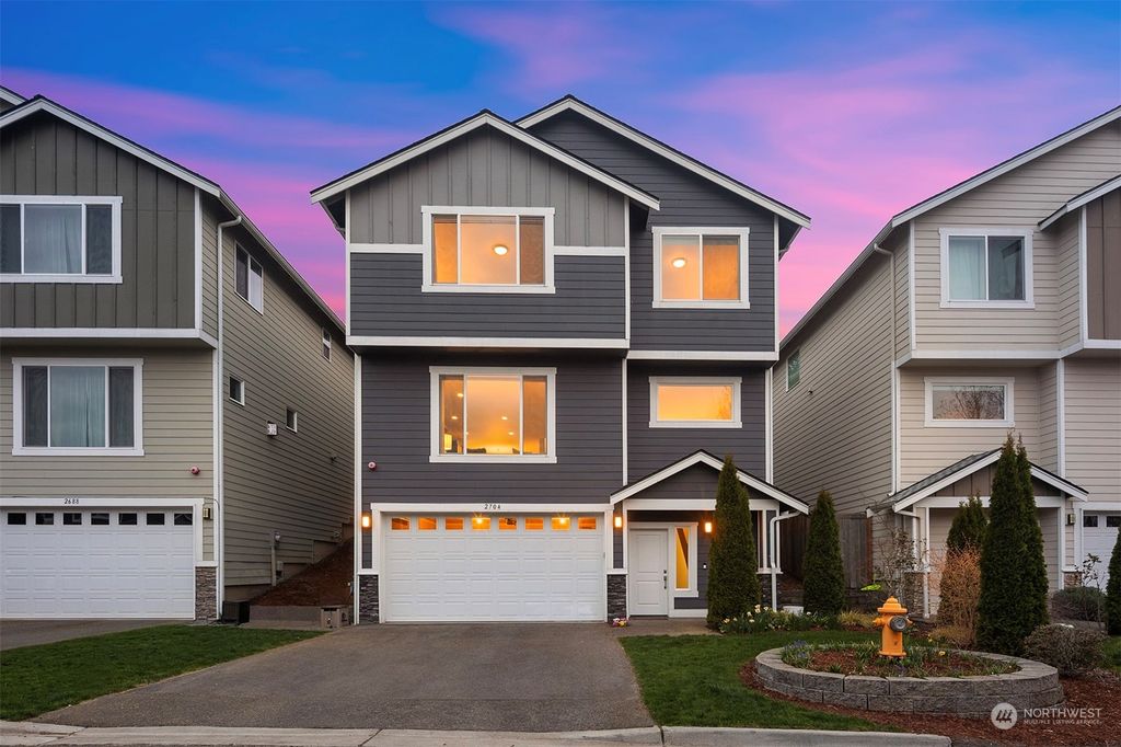 Photo of 2704 S 120th Place, Burien, WA 98168 (MLS # 2212538)