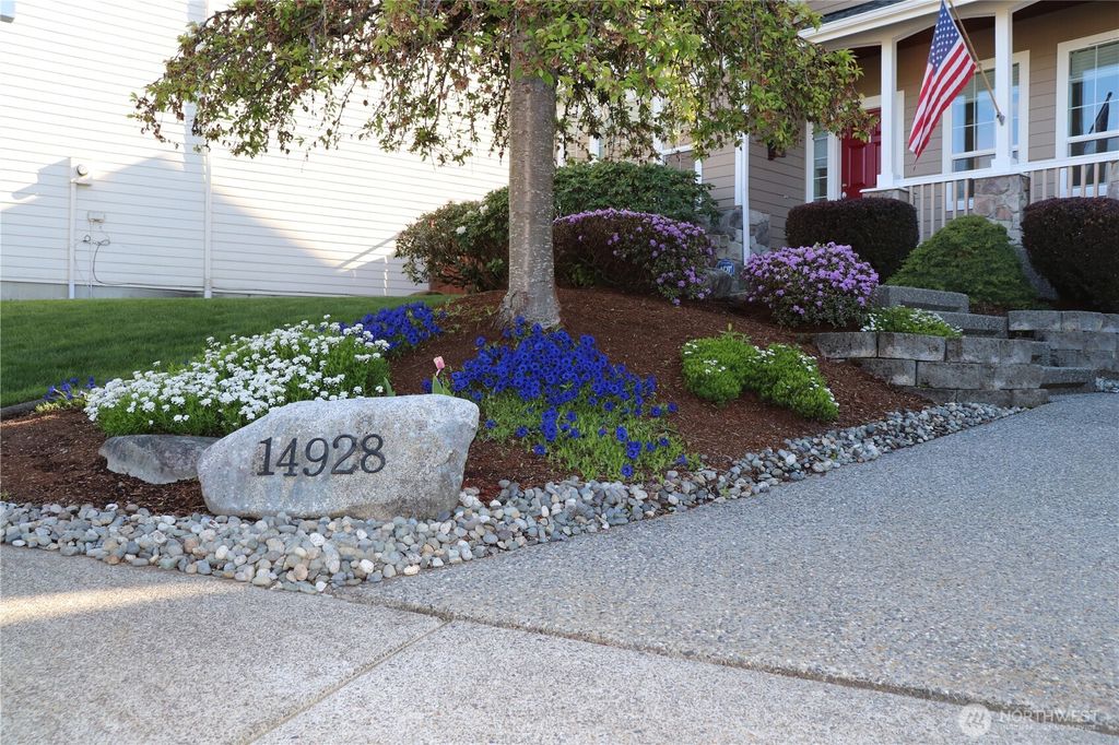Photo of 14928 80th Drive SE, Snohomish, WA 98296 (MLS # 2343770)