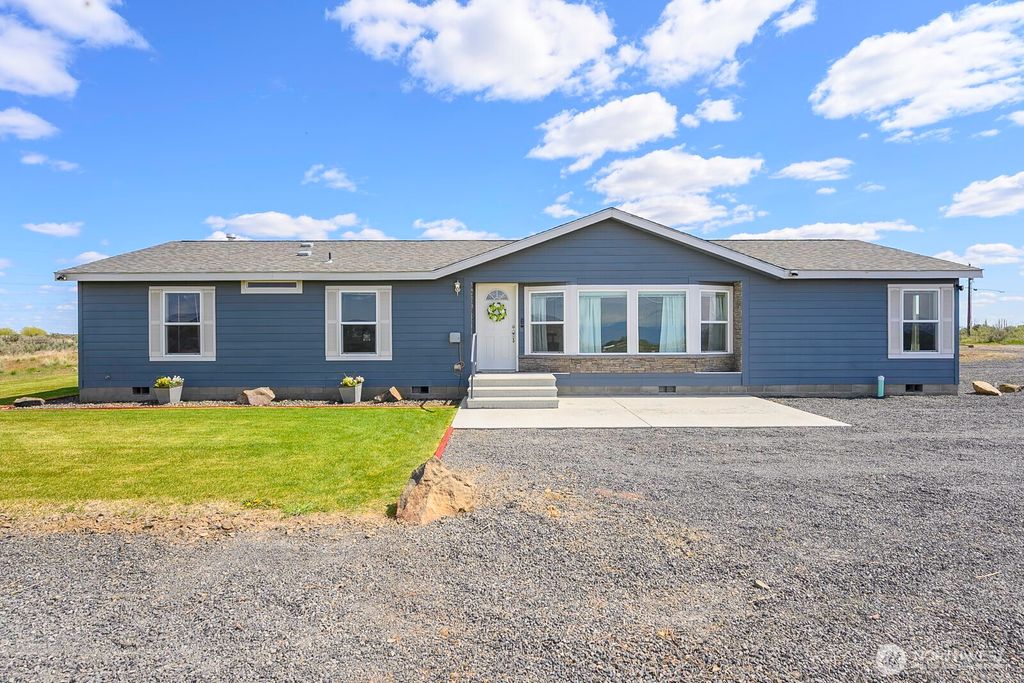 Photo of 9631 Road H NW, Ephrata, WA 98823 (MLS # 2510164)