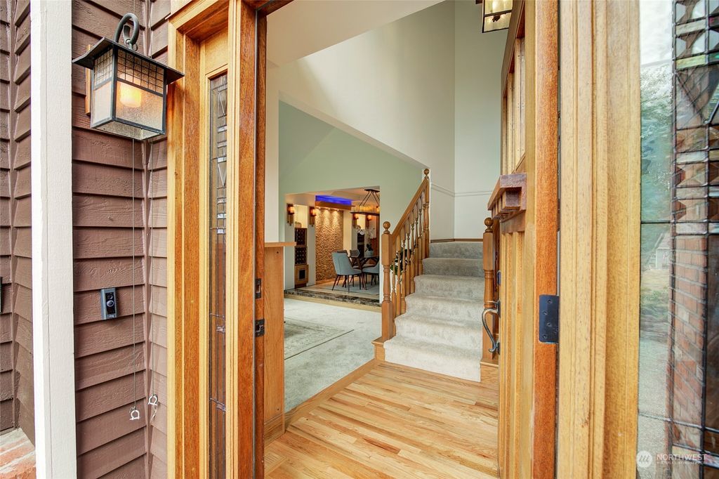 Photo of 15005 86th Avenue NE, Kenmore, WA 98028 (MLS # 2147836)