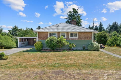 Photo of 16604 11th Avenue SW, Burien, WA 98166 (MLS # 2525578)