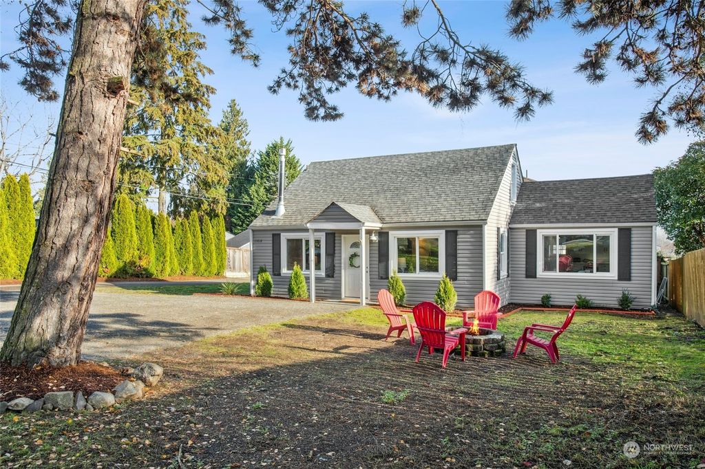 Photo of 13618 Military Road S, Burien, WA 98168 (MLS # 2315781)