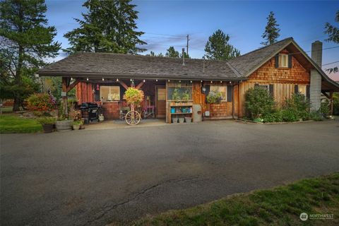 103 Seattle Street W, Rainier, WA 98576 - MLS#: 2282673
