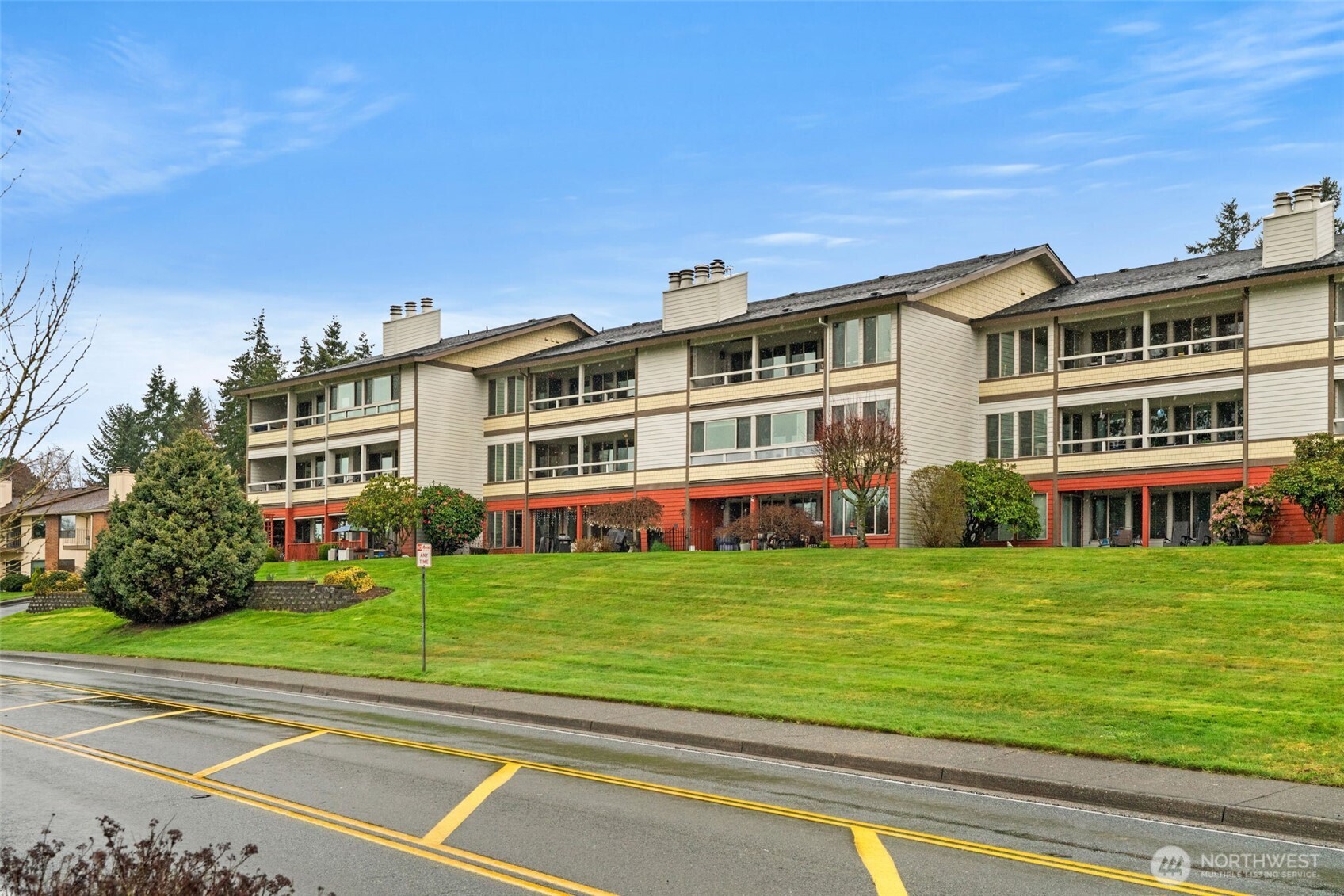 23409 Lakeview Drive F201