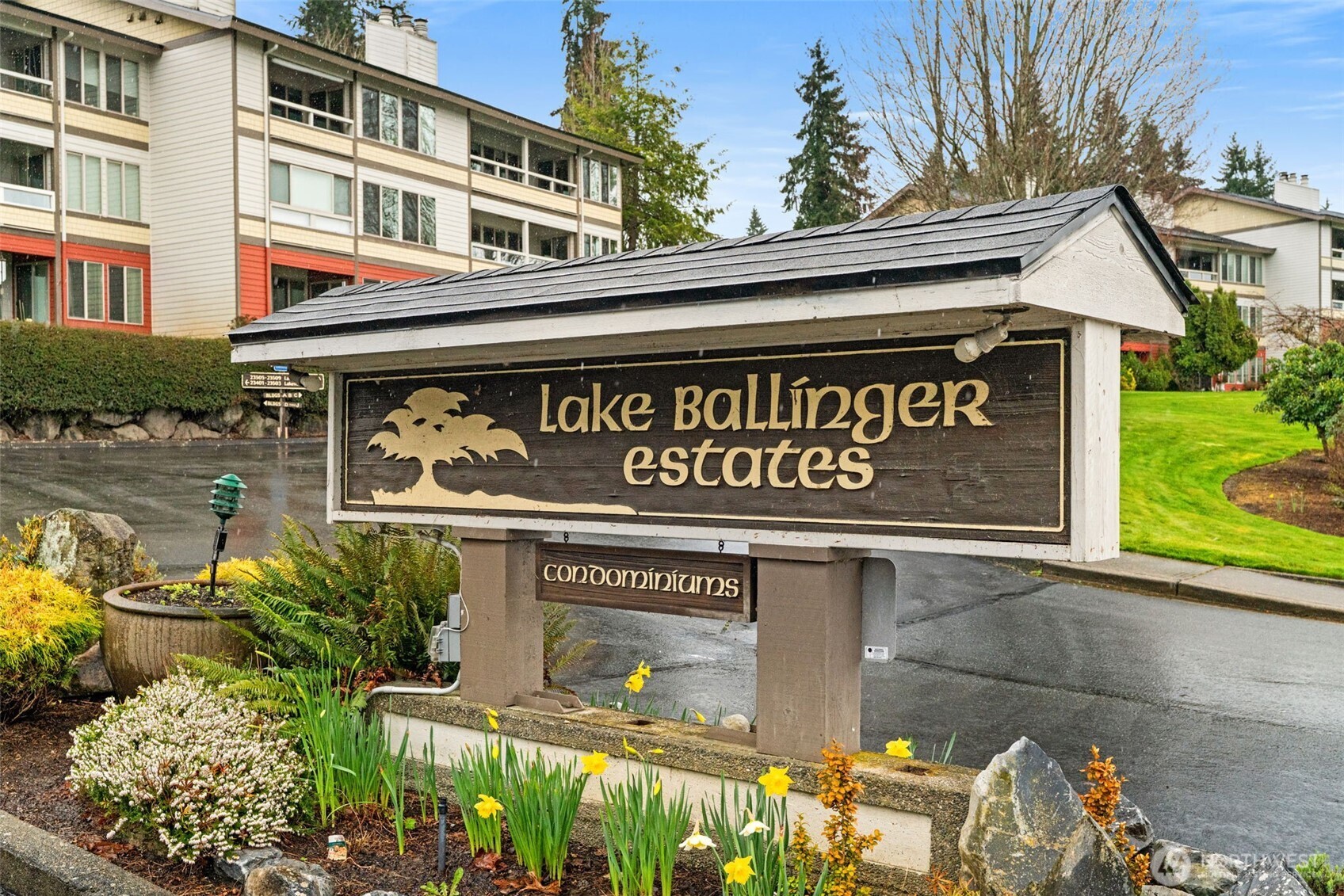 23409 Lakeview Drive F201