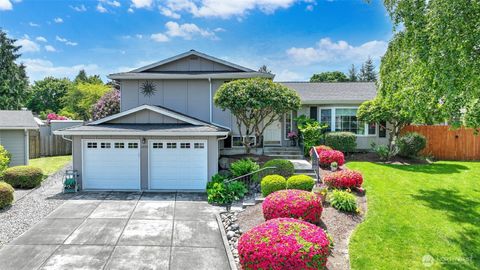 Photo of 13735 SE 172nd Street, Renton, WA 98058 (MLS # 2420875)