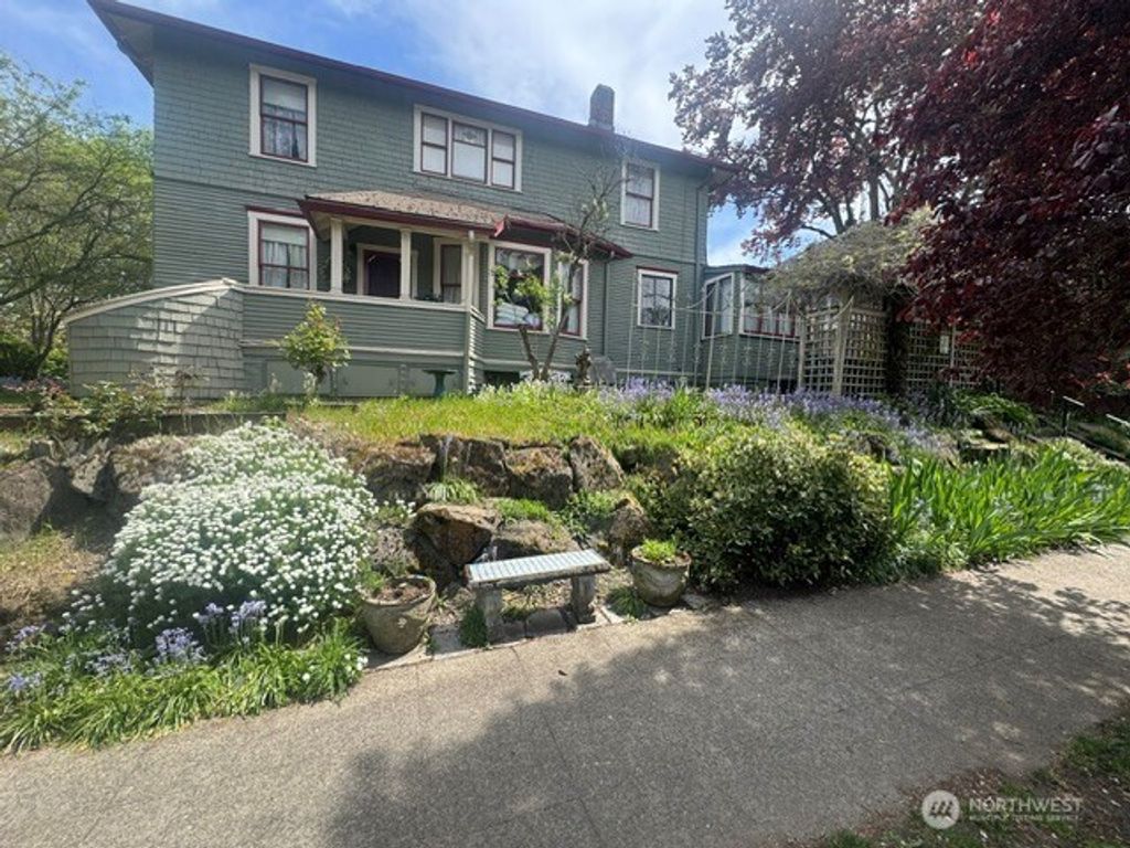 Photo of 23 W Boston Street, Seattle, WA 98119 (MLS # 2531307)
