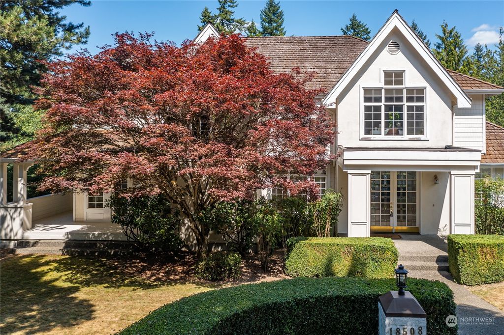 Photo of 18508 NW Montreux Drive, Issaquah, WA 98027 (MLS # 2134808)