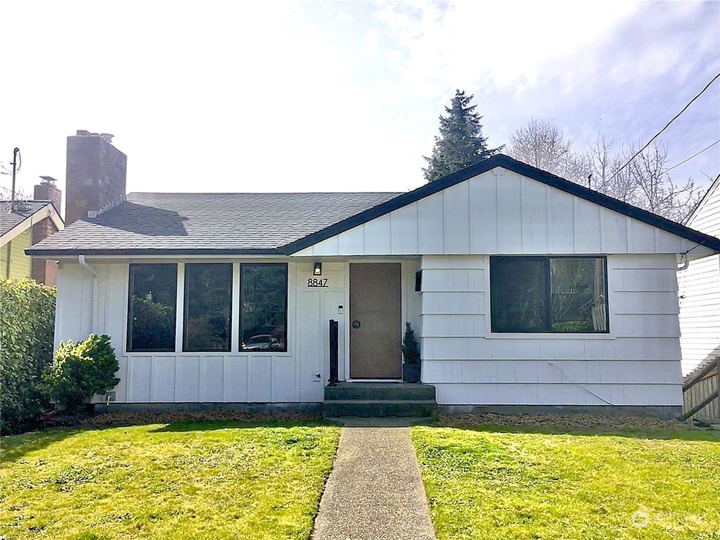 Photo of 8847 Wallingford Avenue N, Seattle, WA 98103 (MLS # 2305815)