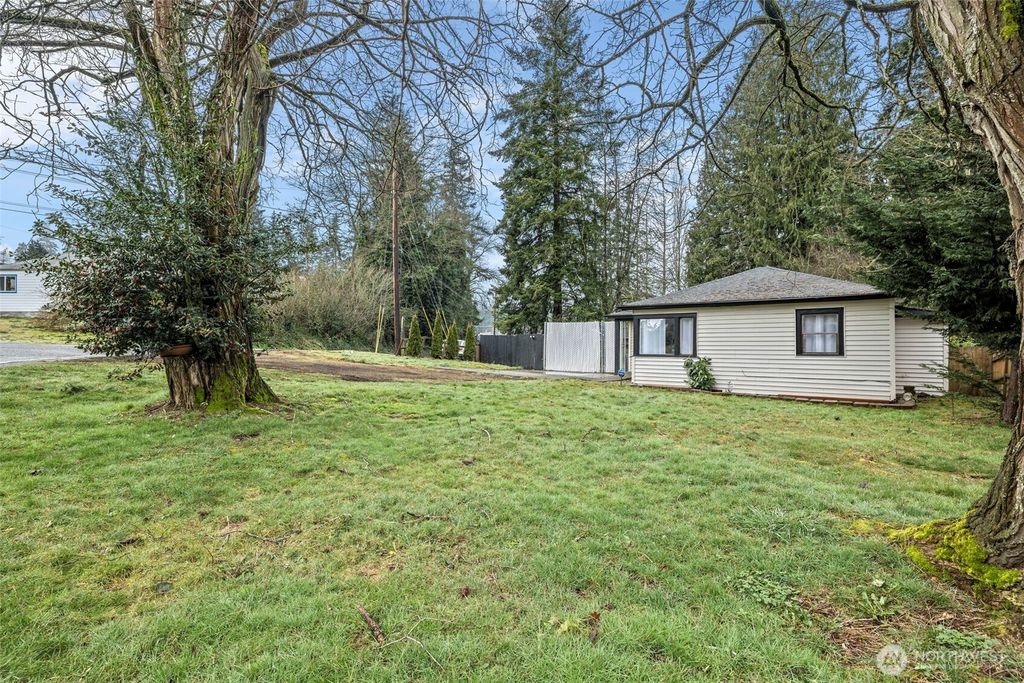 Photo of 6310 Berkshire Drive, Everett, WA 98203 (MLS # 2330781)