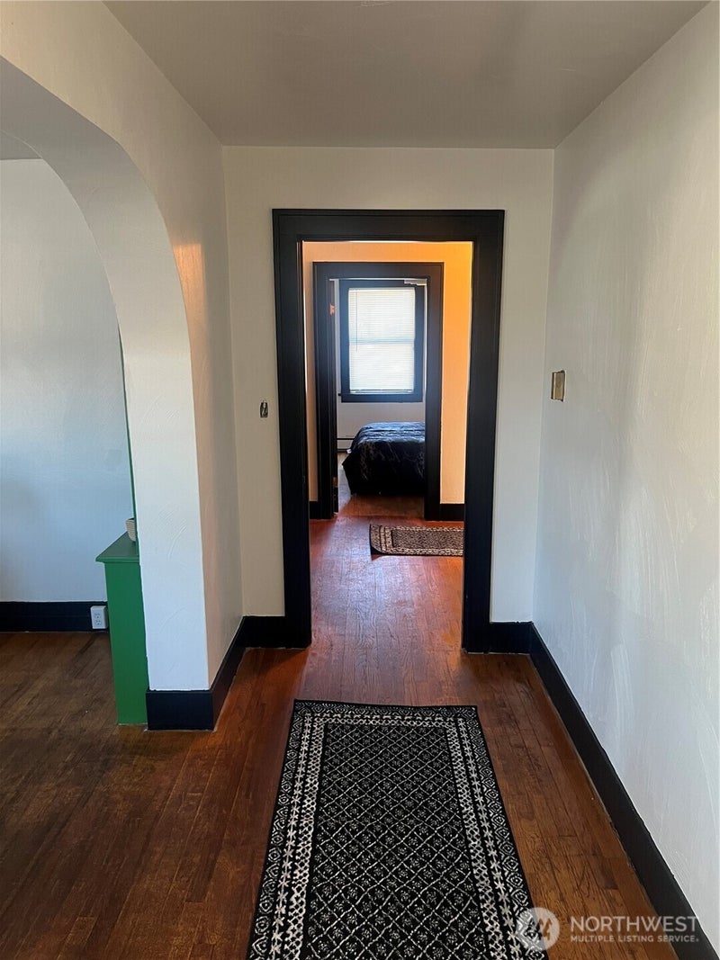 703 W Railroad