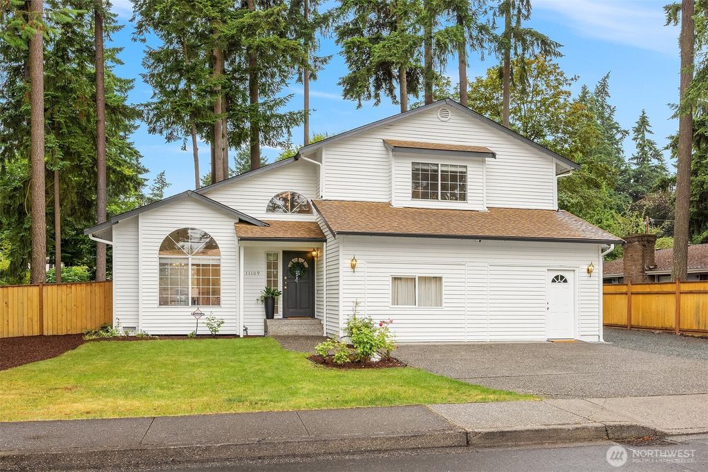 Photo of 11109 116th Avenue NE, Kirkland, WA 98033 (MLS # 2424297)