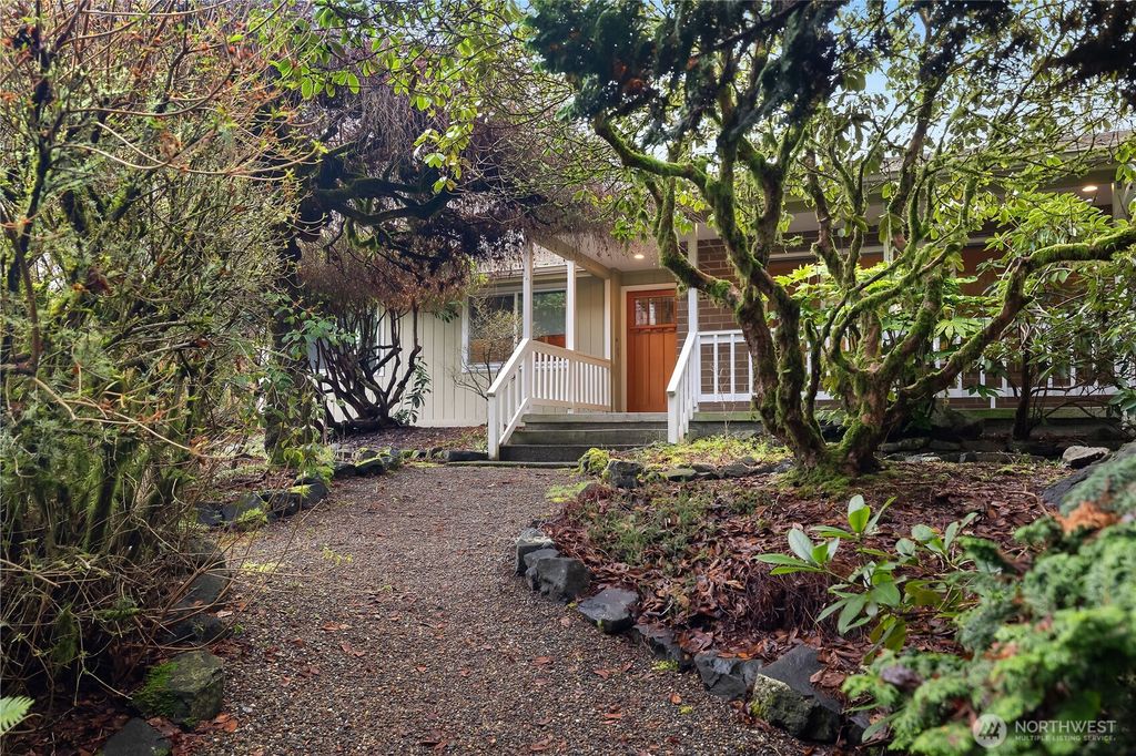 Photo of 1817 Allegro Drive SE, Olympia, WA 98501 (MLS # 2477585)