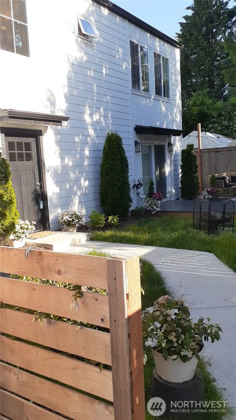 Photo of 712 NW 95th Street, Seattle, WA 98117 (MLS # 2410398)