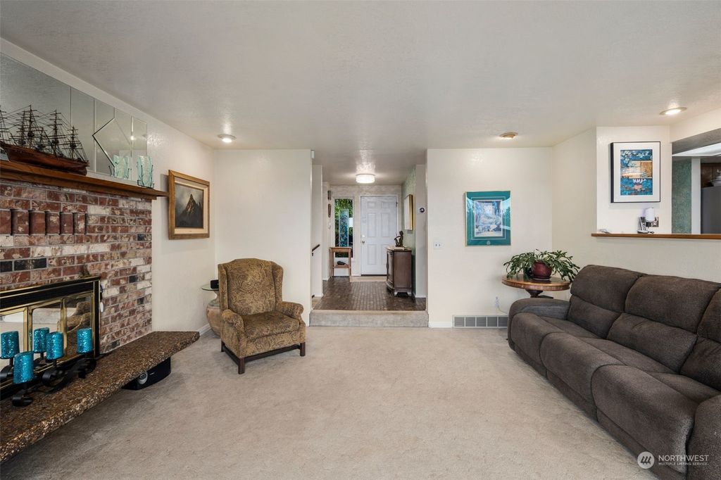 Photo of 7720 103rd Place NE, Marysville, WA 98270 (MLS # 2289145)