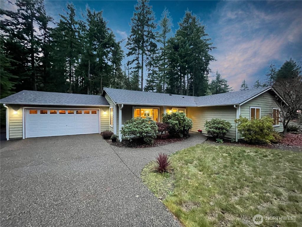 Photo of 121 E Country Club Drive E, Union, WA 98592 (MLS # 2457098)