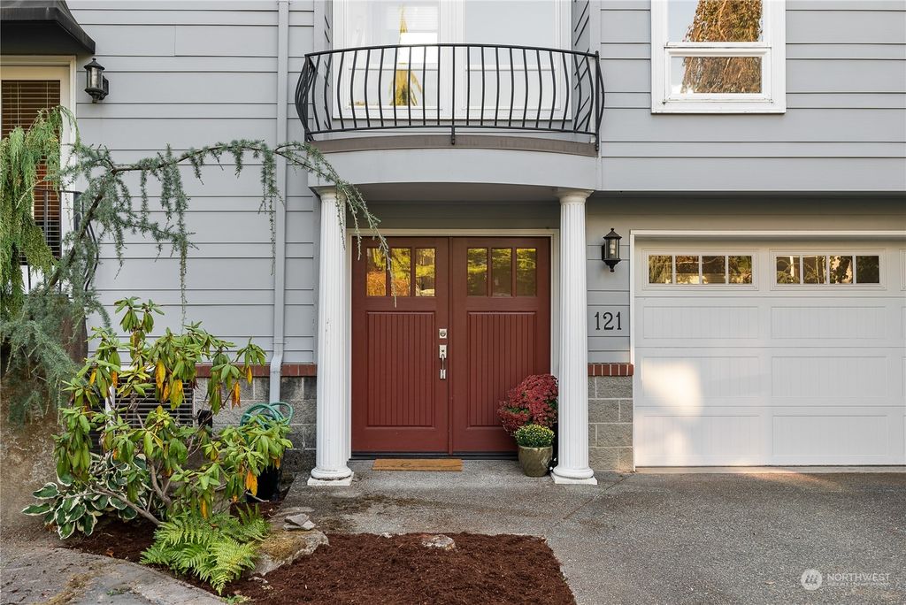 Photo of 121 6th Court, Kirkland, WA 98033 (MLS # 2032459)