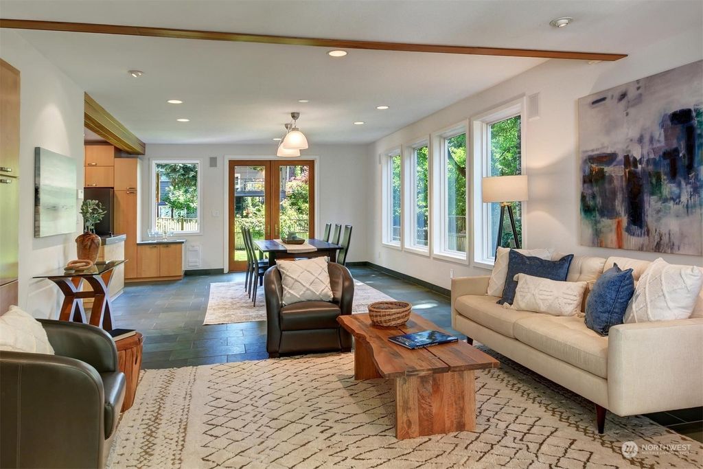 Photo of 11550 36th Avenue NE, Seattle, WA 98125 (MLS # 2132409)