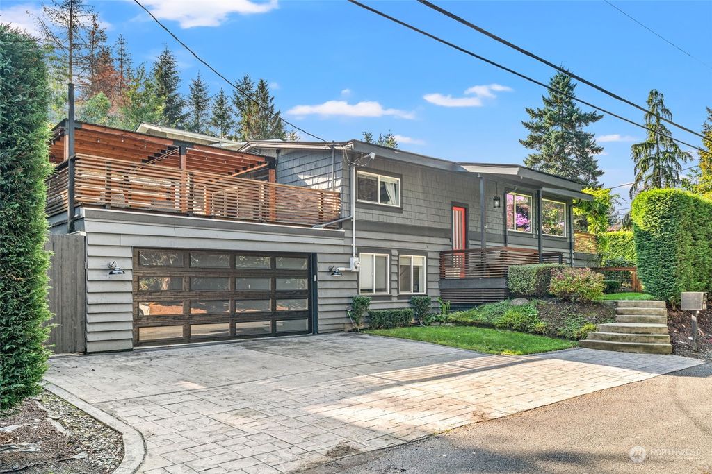 Photo of 6103 SE 22nd Street, Mercer Island, WA 98040 (MLS # 2252233)