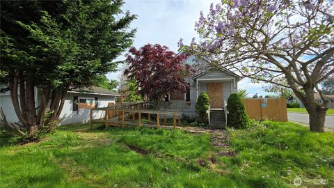 Photo of 712 90th Street SW, Everett, WA 98204 (MLS # 2522923)