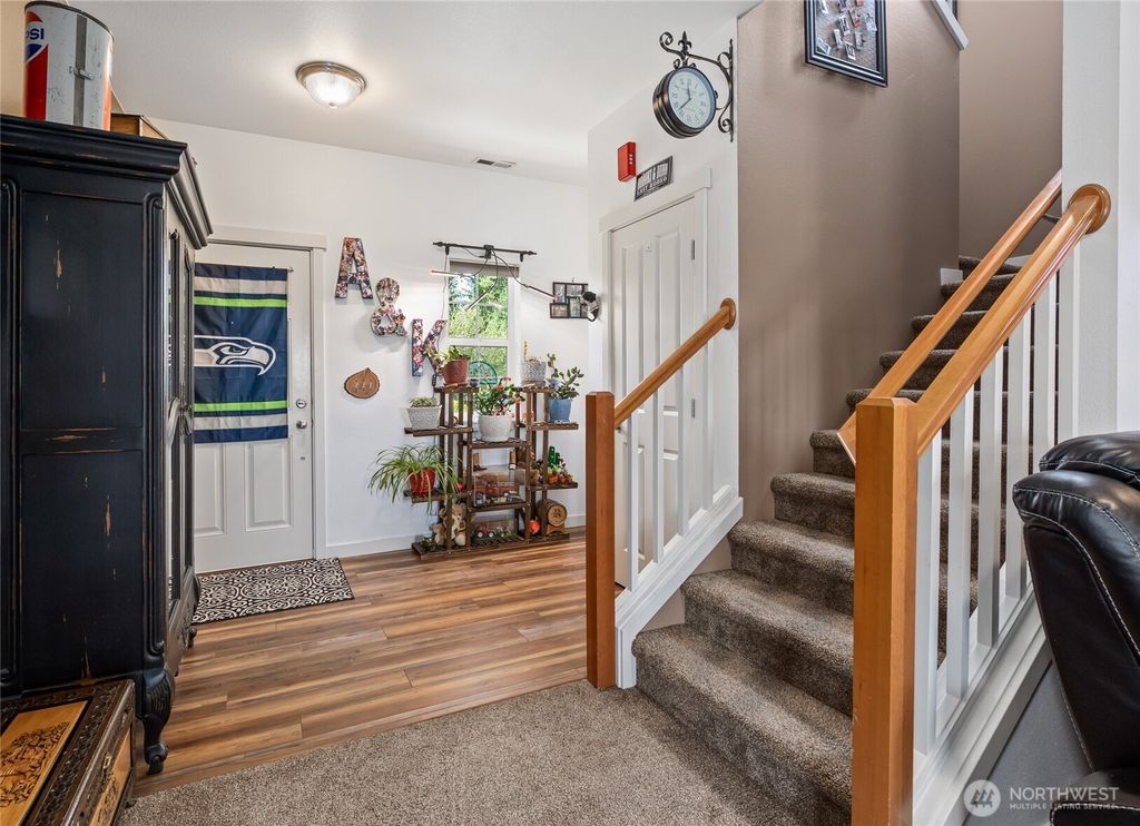 Photo of 8121 83rd Place NE, Marysville, WA 98270 (MLS # 2481319)