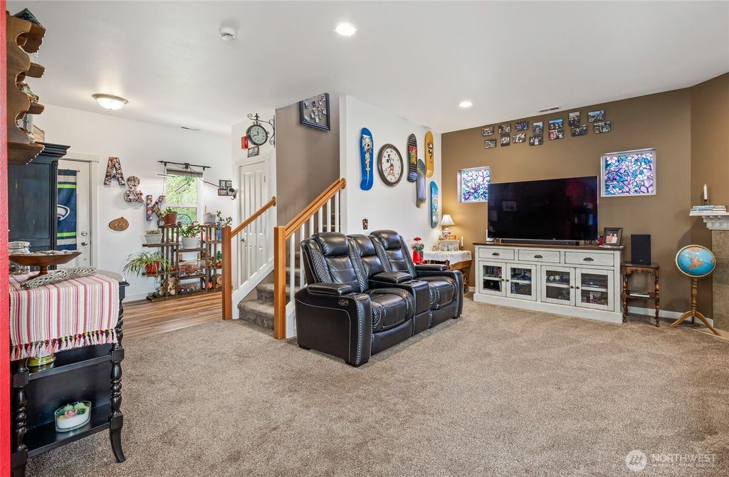 Photo of 8121 83rd Place NE, Marysville, WA 98270 (MLS # 2481319)